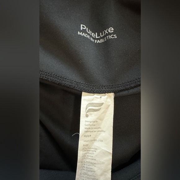 Fabletics Black High-Waisted Exposed Navel V Front Crossover Leggings Size S - Picture 6 of 6